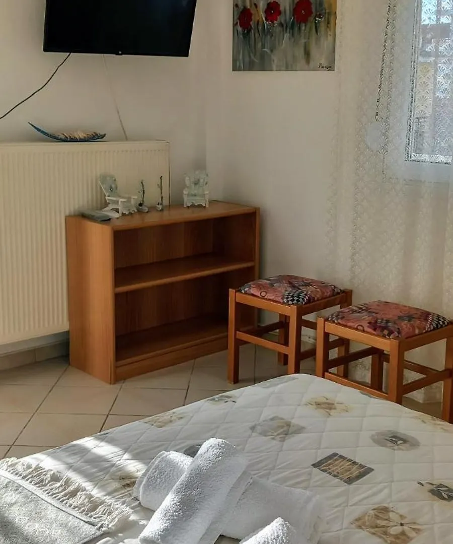 Thalia'S Apartment Near The Beach Nea Kallikrateia Ferienhaus